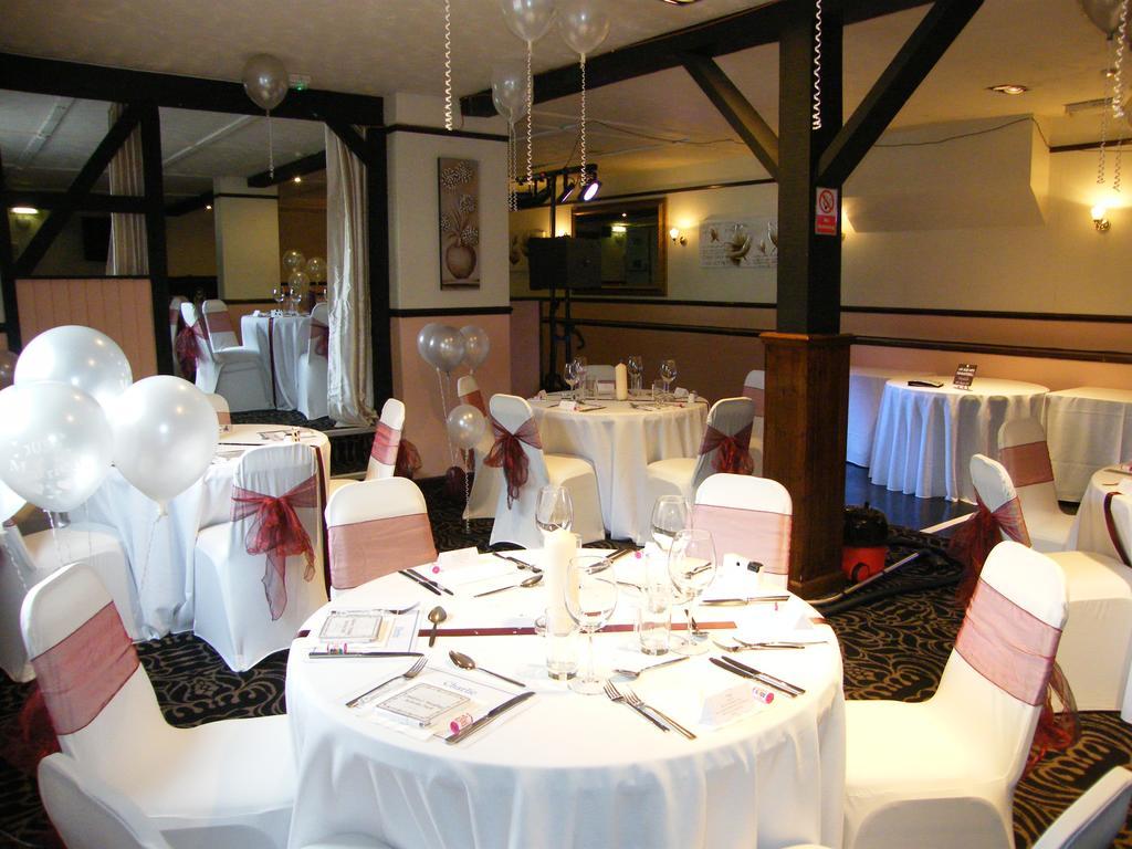 The Swan At Stoford Hotel Stapleford  Exterior photo